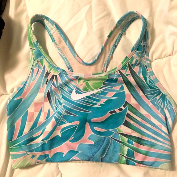 NEW Nike Sports Bra 🌸🌿💚 - Picture 4 of 6